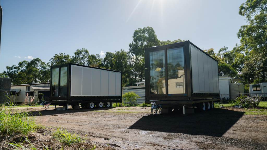 Towing Your Mobile Cabin / Tiny Homes on Wheels