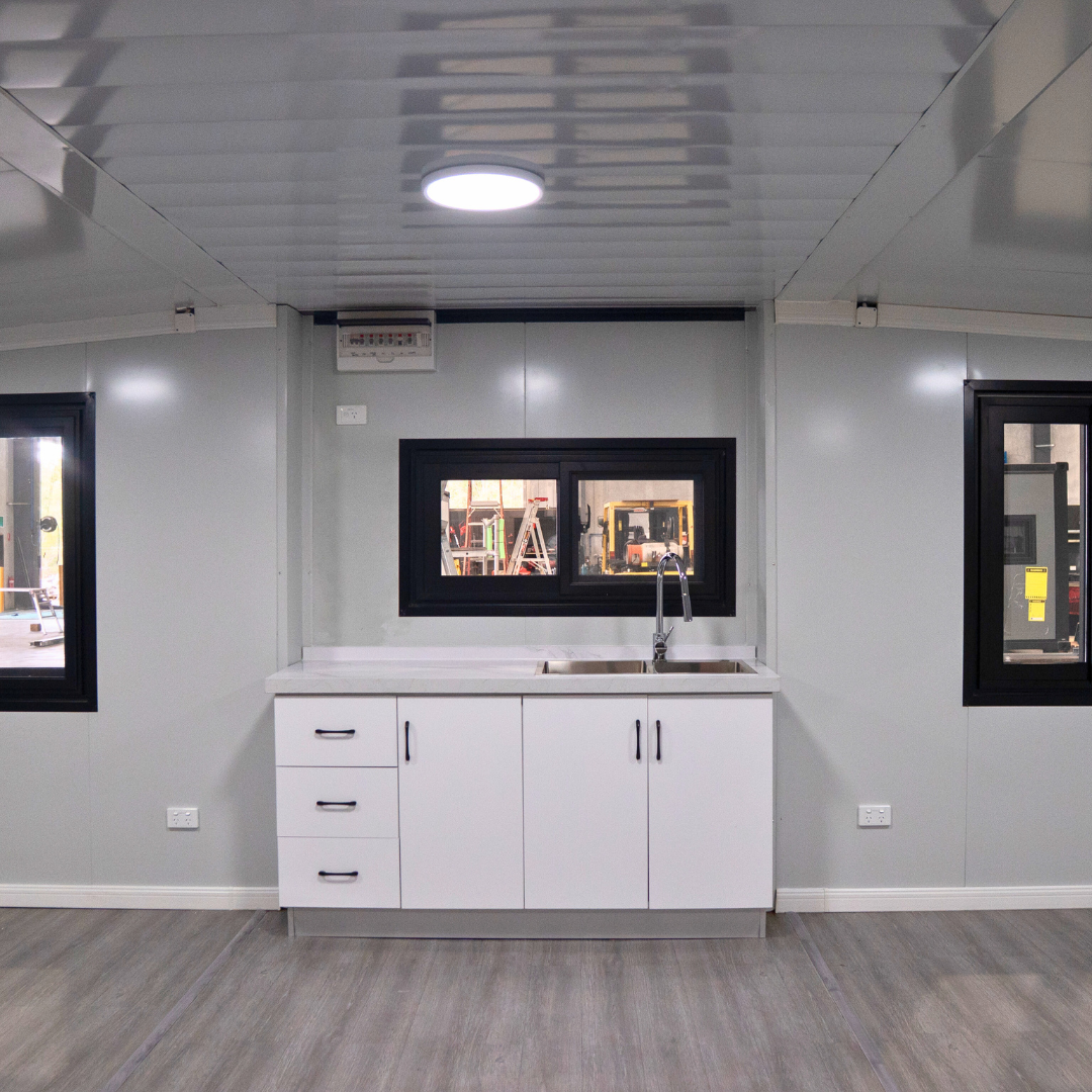 20ft | Glass Front Studio