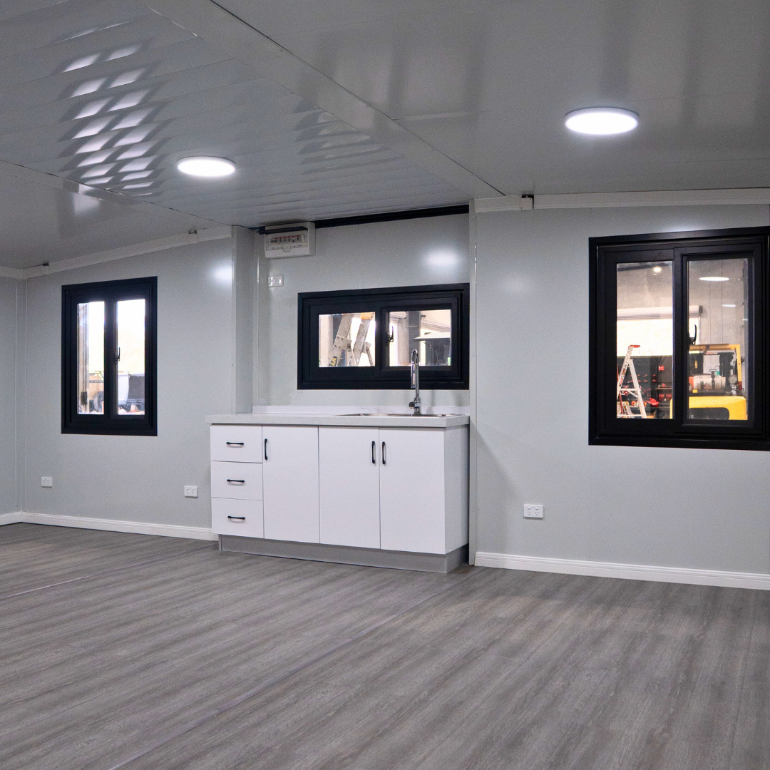 20ft | Glass Front Studio