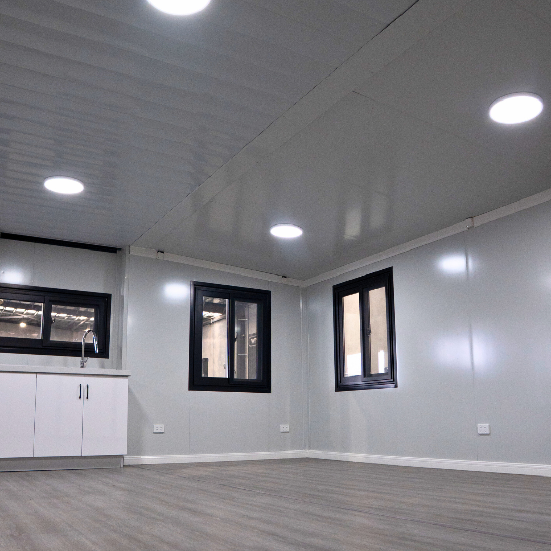 20ft | Glass Front Studio