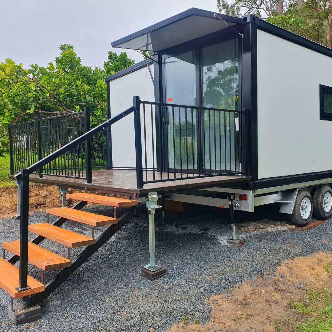 20ft | Single Expand | Studio
