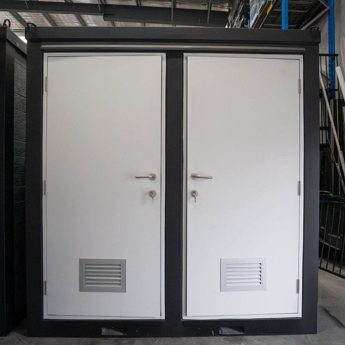 Double Toilet Pod