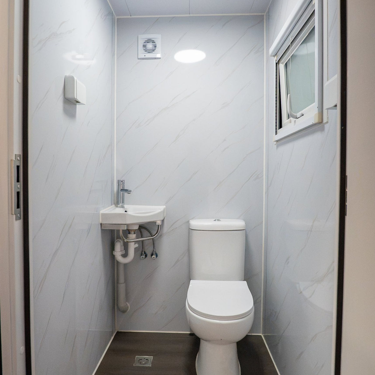 Double Toilet Pod