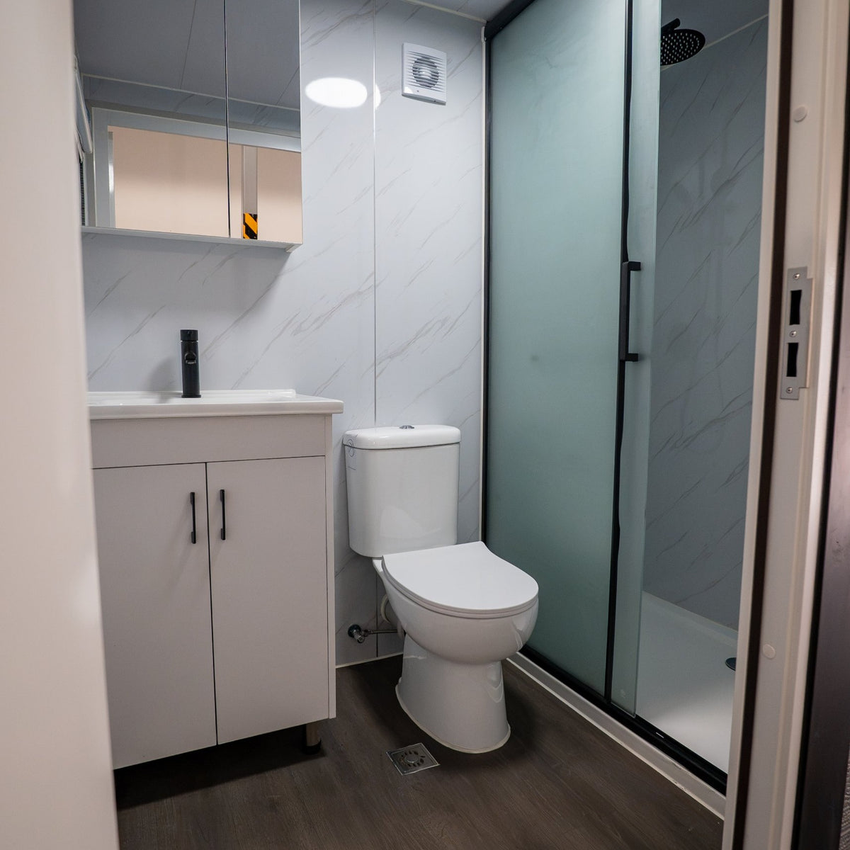 Bathroom Pod – Toilet, Shower & Vanity