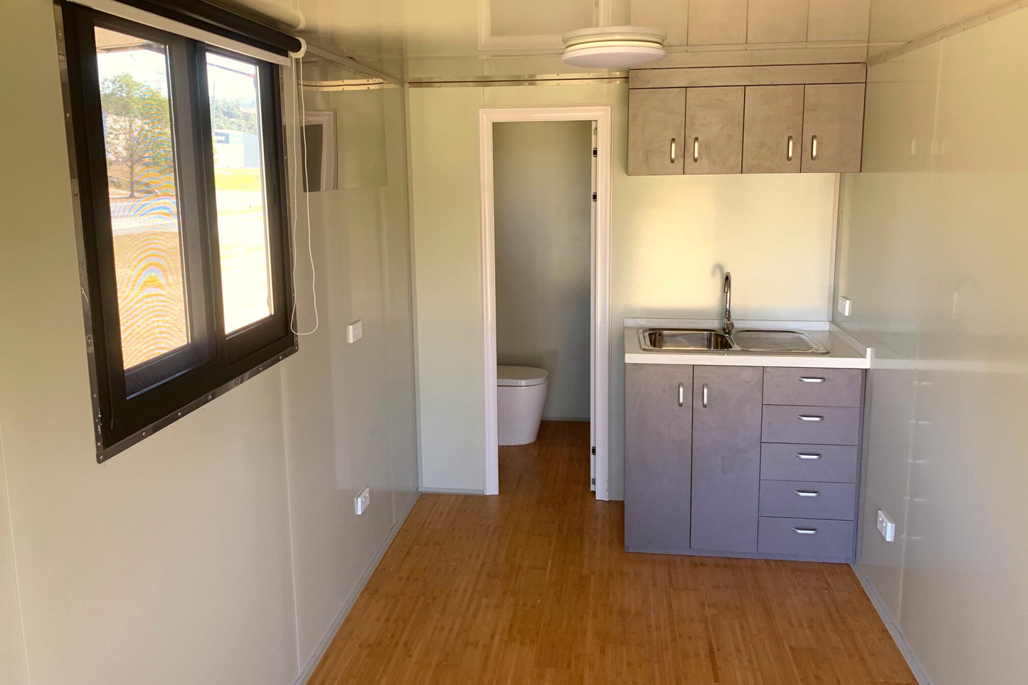 5.9m Mobile Cabin / Tiny Home